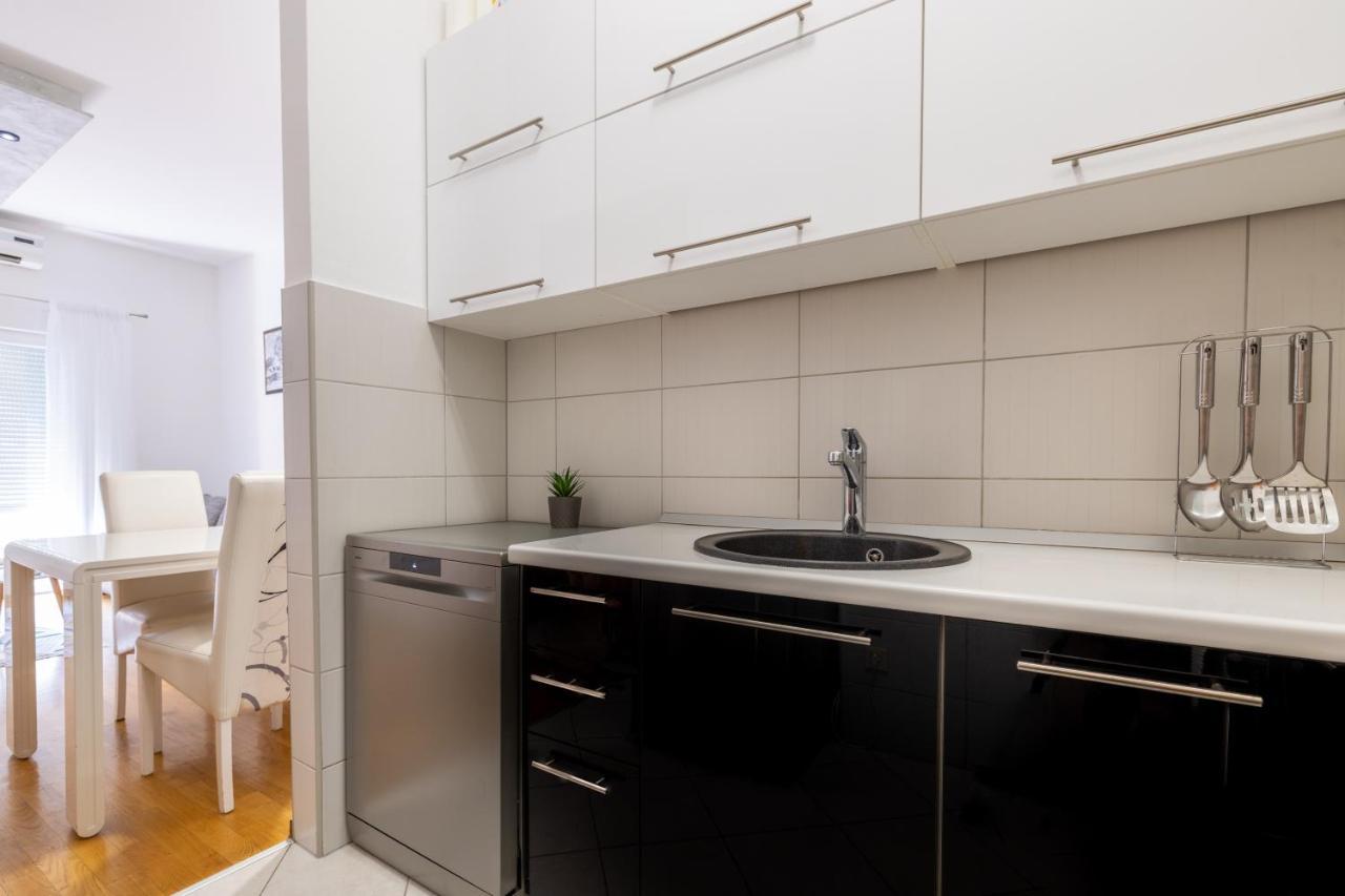 Karla Apartment Makarska